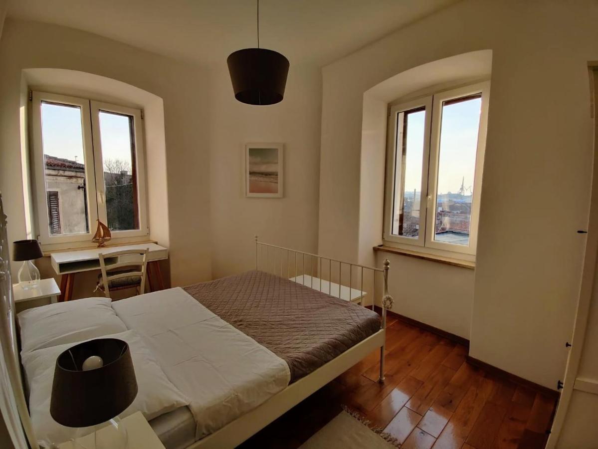 Sea View Flat In Central Pula Exterior foto